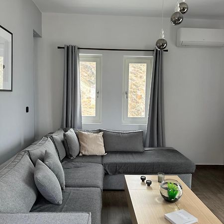 Kli9 Apartment Ермополи Екстериор снимка