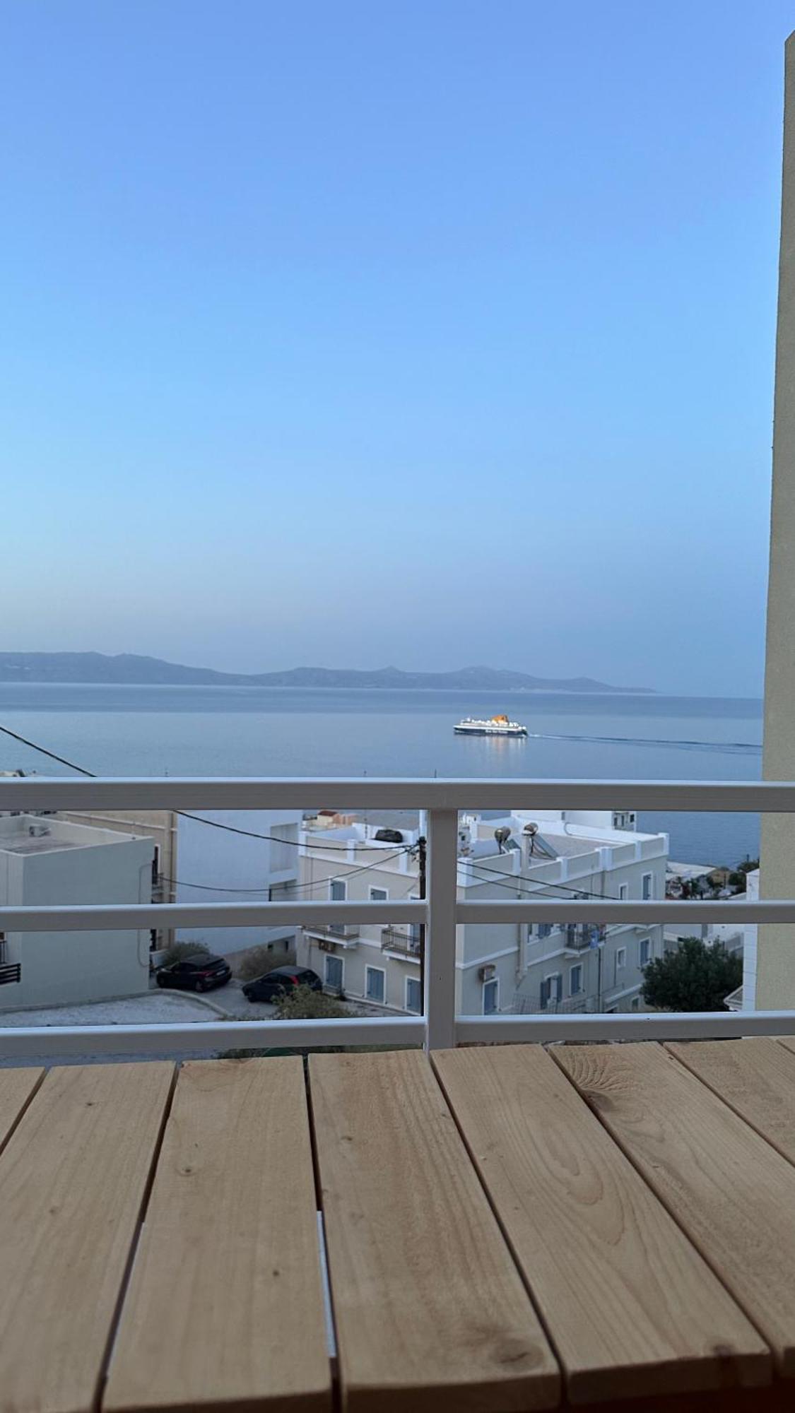 Kli9 Apartment Ермополи Екстериор снимка